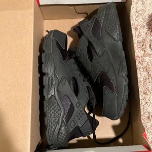 Women’s Nike Huaraches